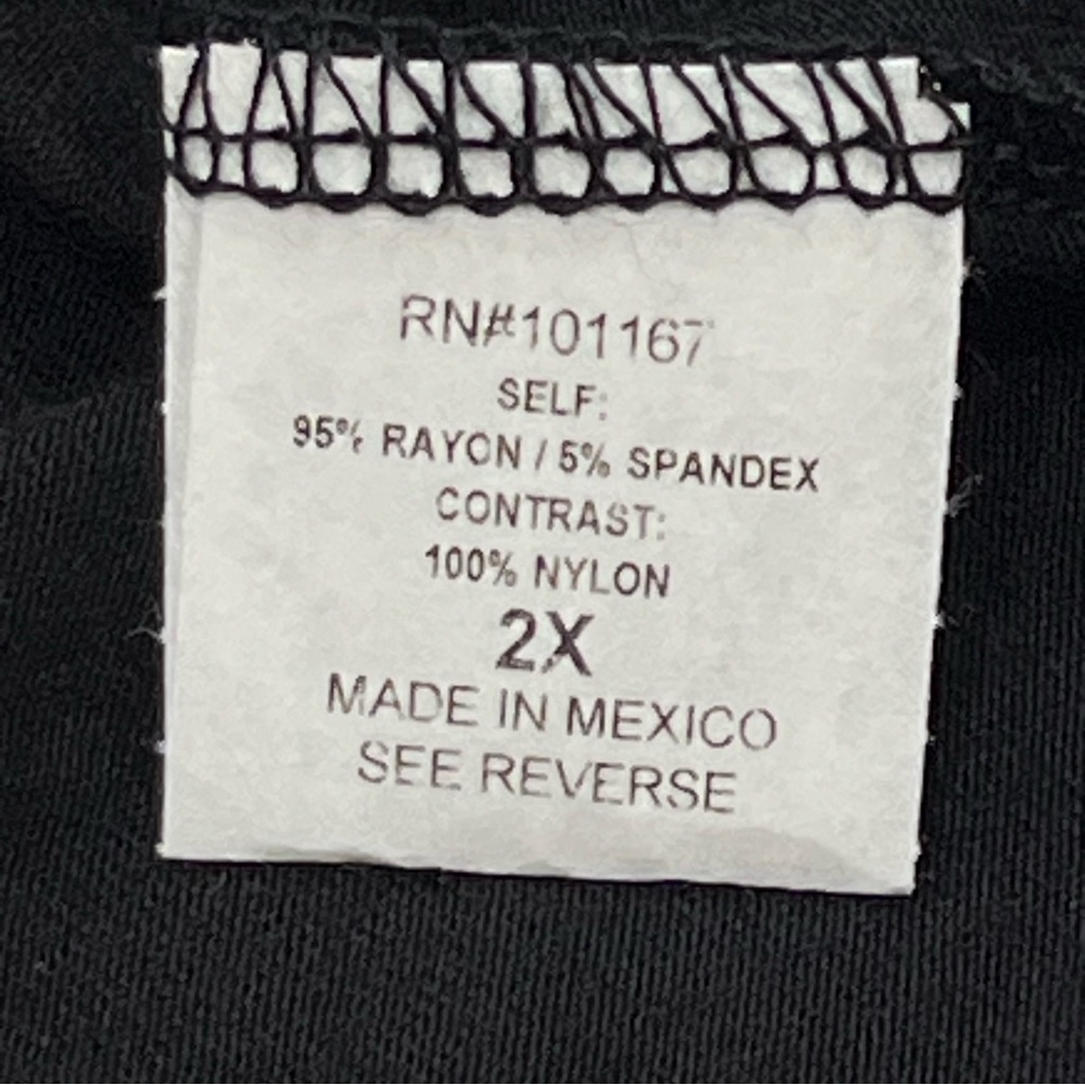 Kim & Cami Black Top with Embroidered Floral Mesh Sleeves 2X - Picture 12 of 13